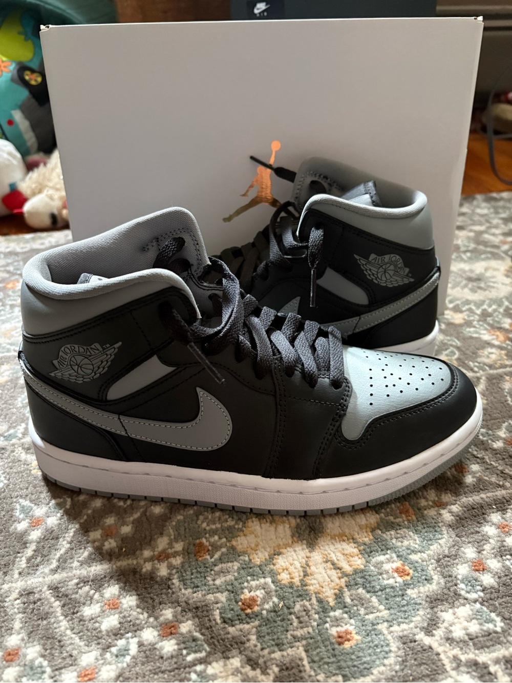 Women's Air Jordan 1 Mid ‘Shadow’ Size 7.5 w/ Original Box